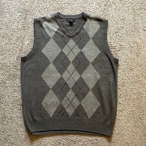 Dockers L brown sweater vest for library in the woods vibes!!